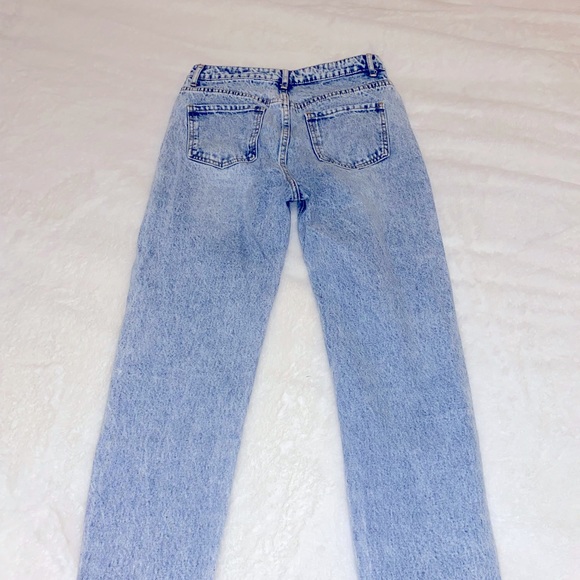 SHEIN SUPER CUTE MOM JEANS - Picture 3 of 3